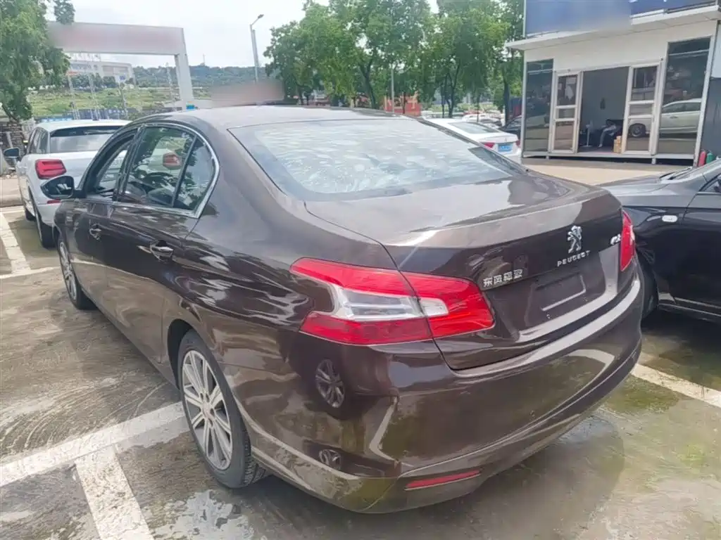 Peugeot 408 2014 1.8L Automatic Luxury Edition фото 5