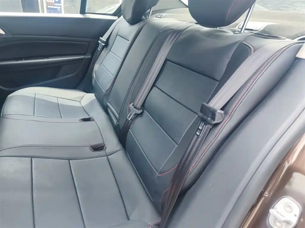 Peugeot 408 2014 1.8L Automatic Luxury Edition фото 17