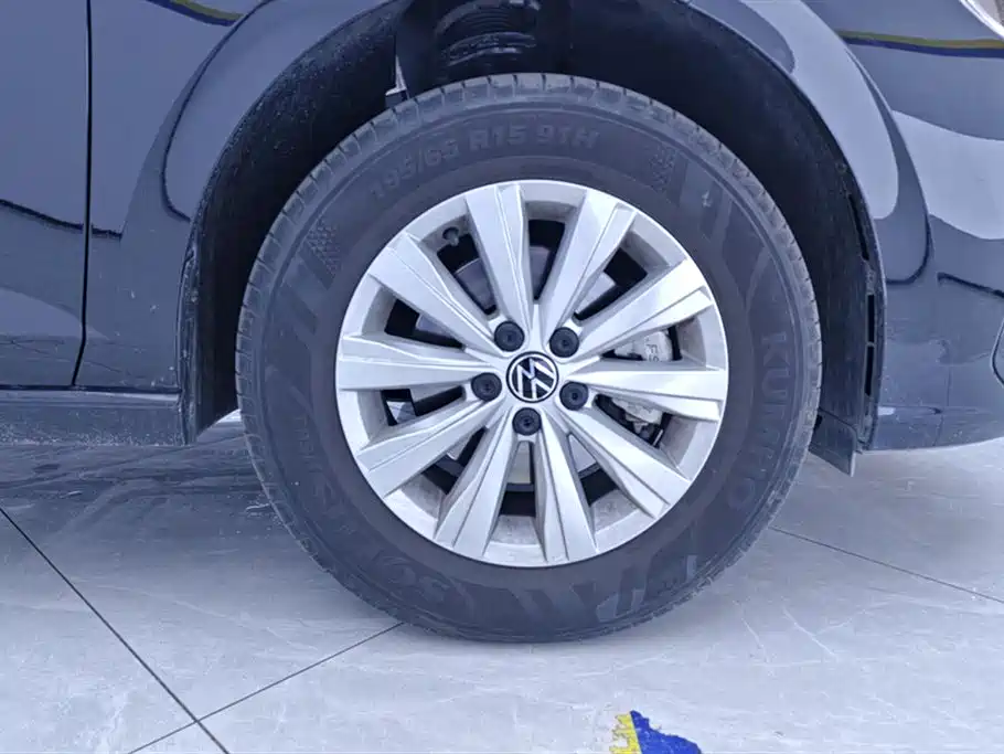 Volkswagen Lavida 2023 New Sharp 1.5L Auto Premium Edition фото 6