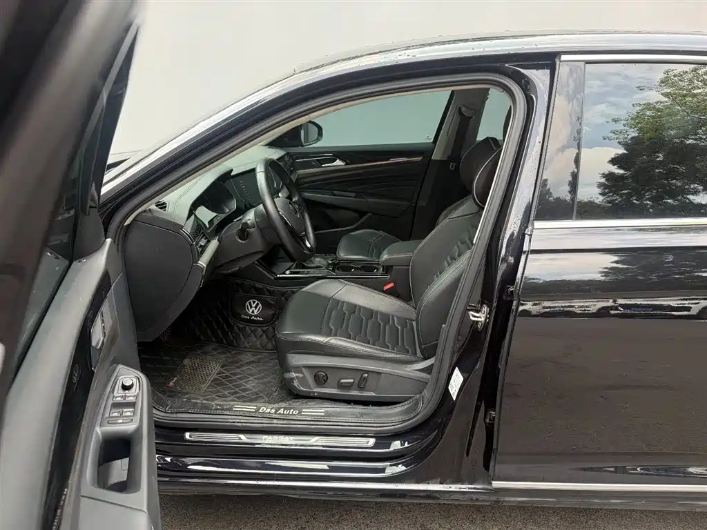 Volkswagen Passat 2020 330TSI Elite Edition China V фото 11
