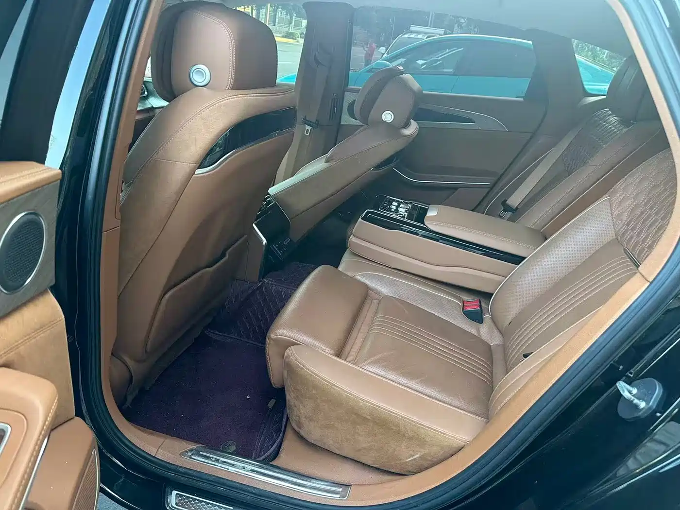 Фото 5 - Hongqi H9