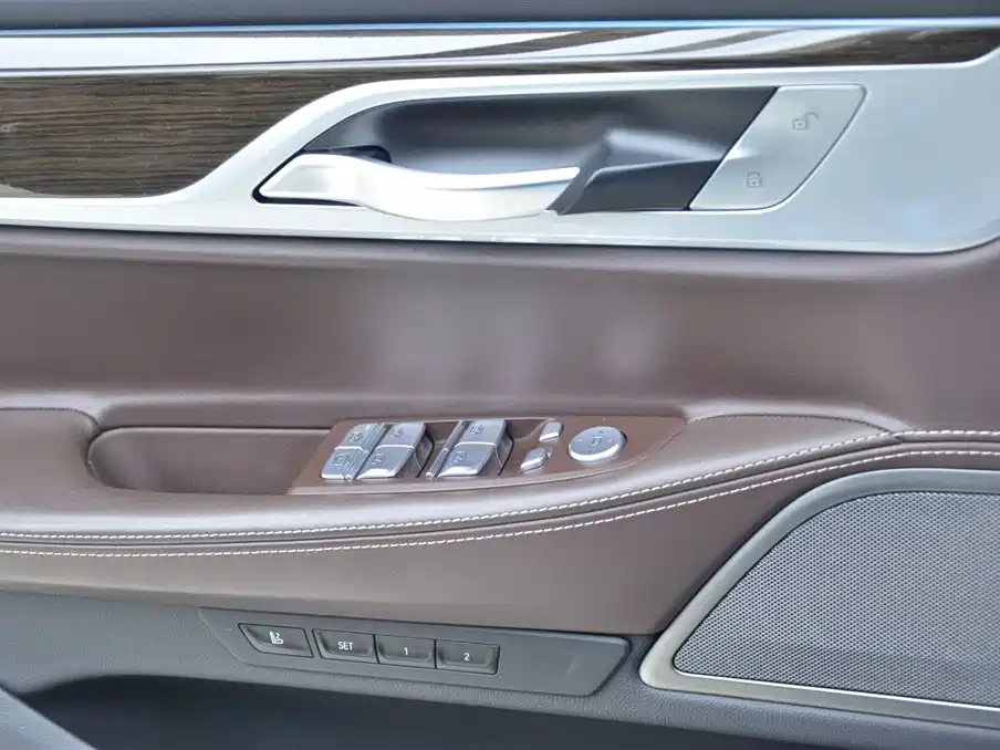 BMW 7 Series 2021 Model 730Li Luxury Package фото 7