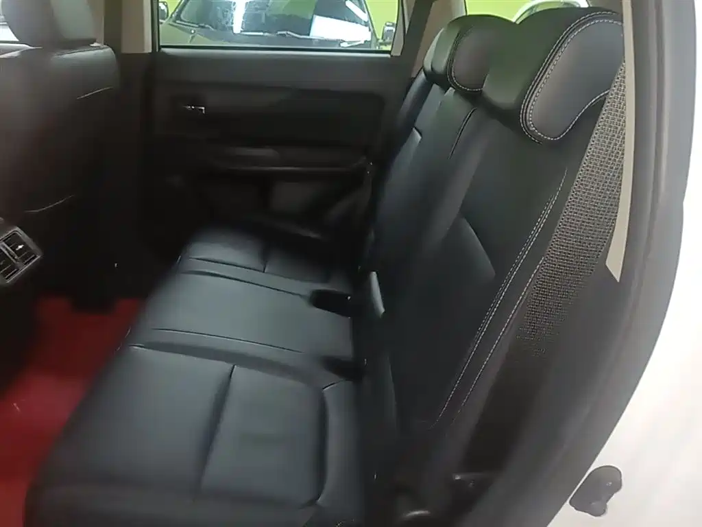Mitsubishi Outlander 2019 2.4L 4WD Deluxe Edition 7-Seater China VI фото 17