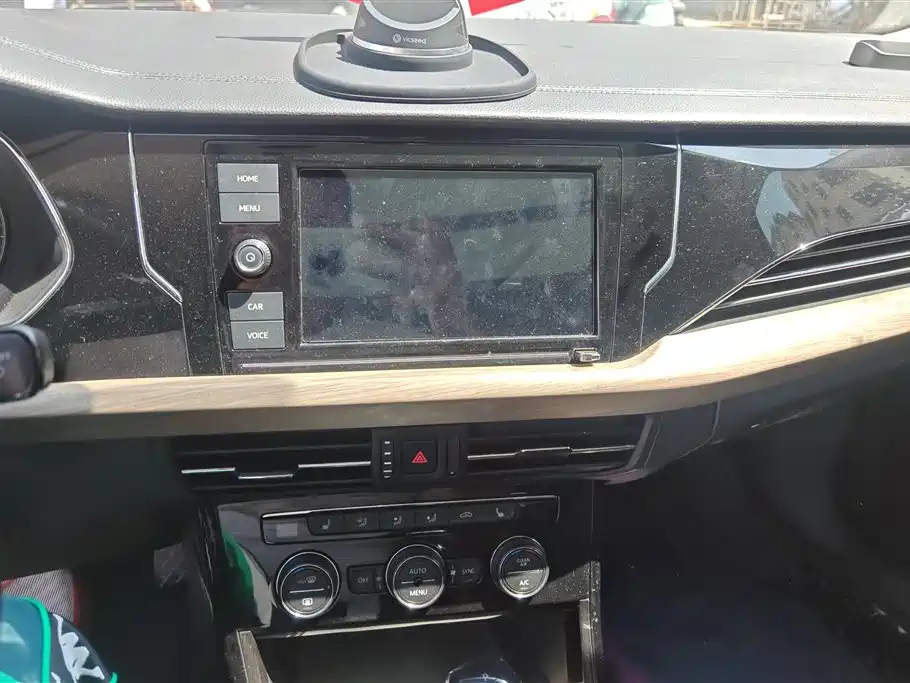 VOLKSWAGEN PASSAT NEW ENERGY