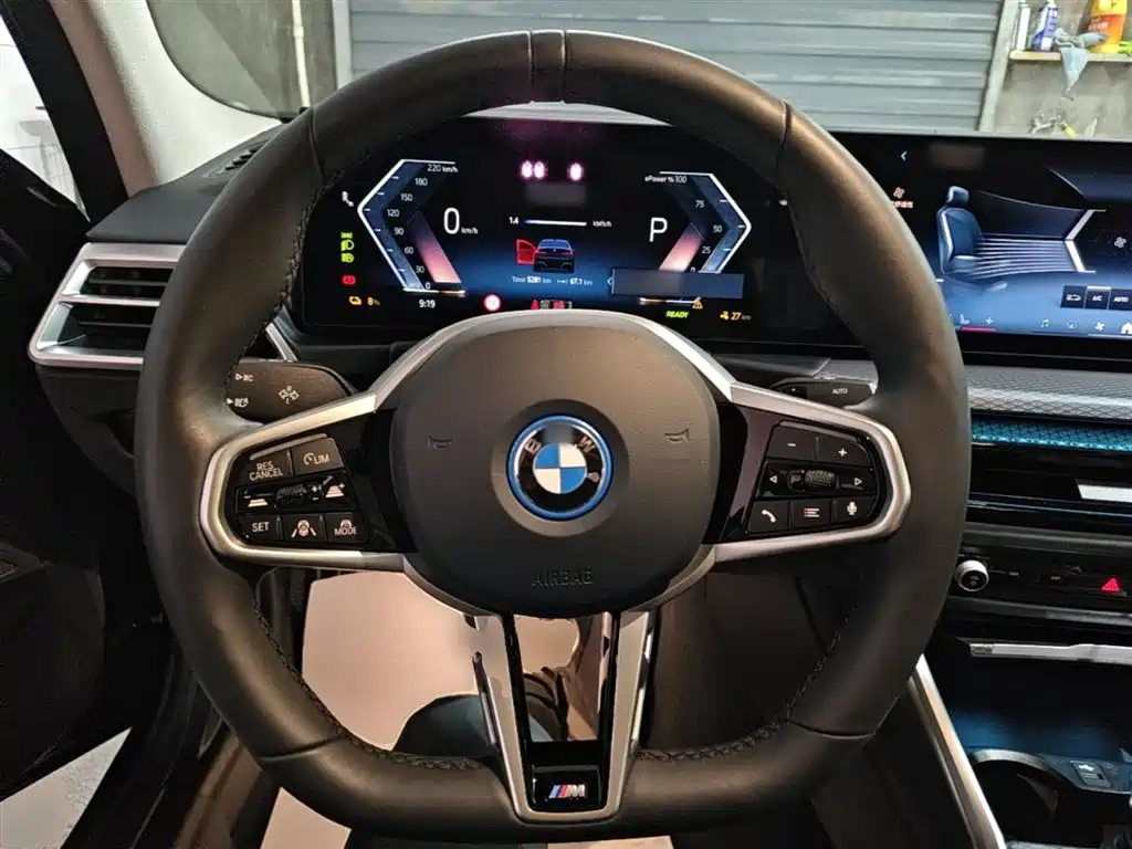 BMW i3 2025 eDrive 40 L Shadow Night Package фото 11