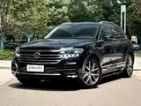 Фото 1 - Volkswagen Touareg