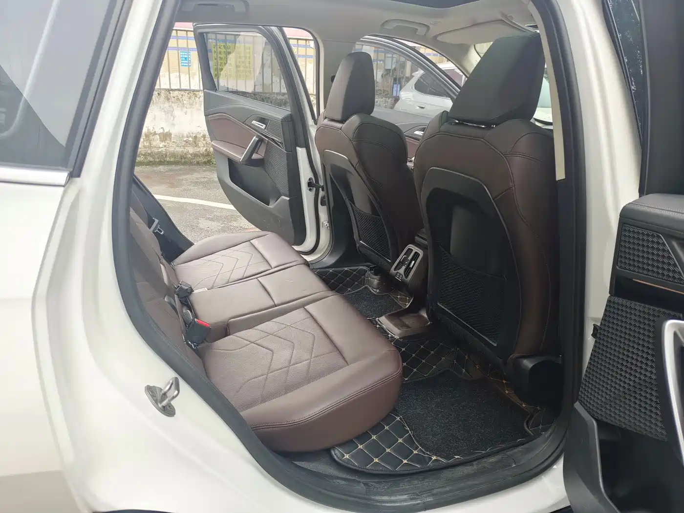 BMW X1 2023 sDrive20Li X Design Package фото 10