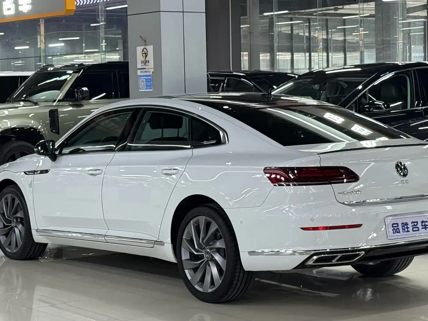 Volkswagen FAW-Volkswagen CC 2023 380TSI Eye-catching Edition фото 3