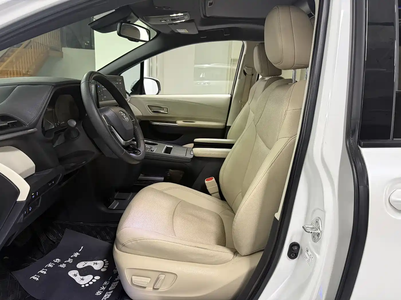 Toyota Sienna 2021 2.5L Hybrid Ultimate Edition фото 11