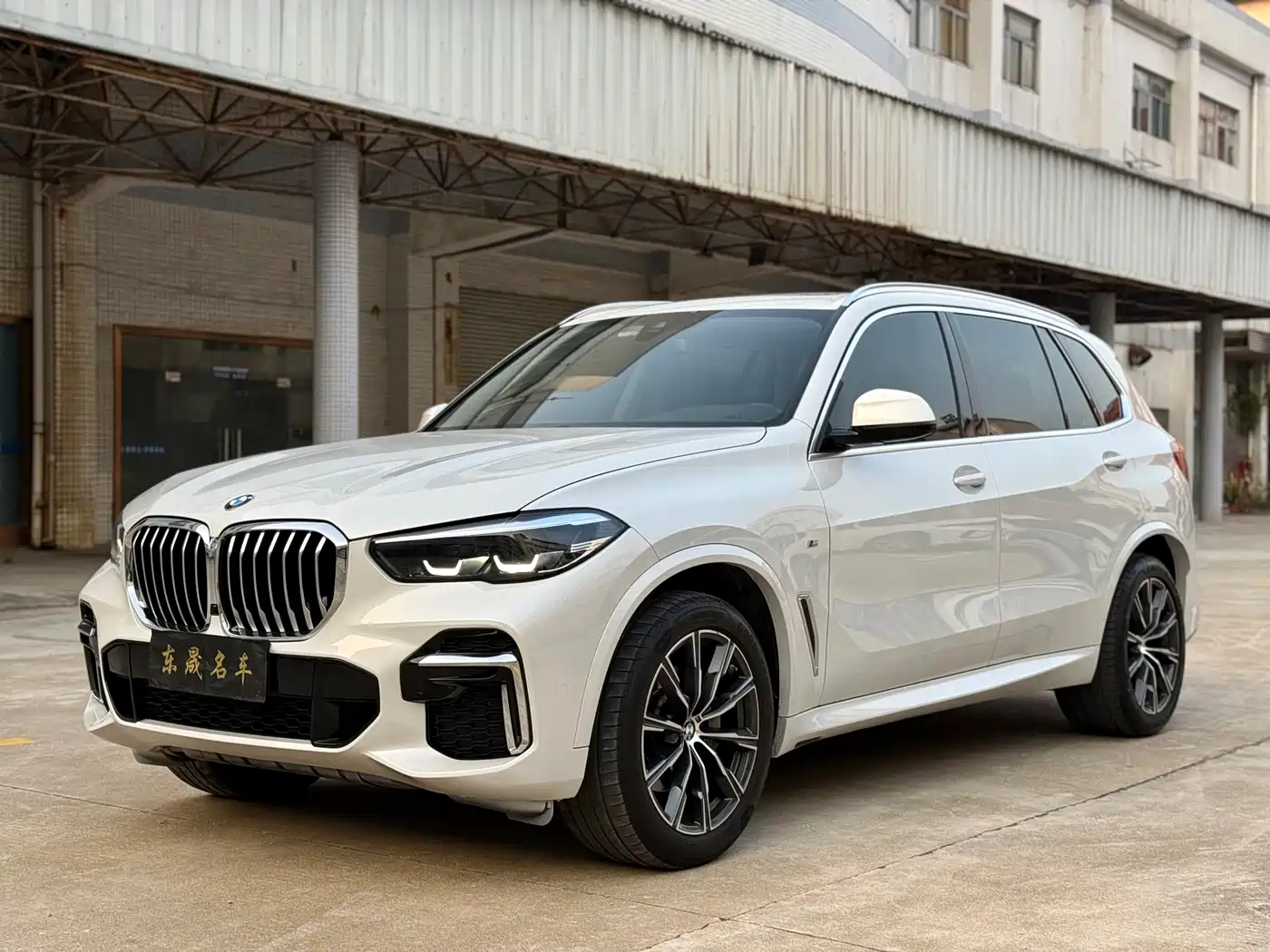 BMW X5 2022 xDrive 30Li M Sport Package фото 9