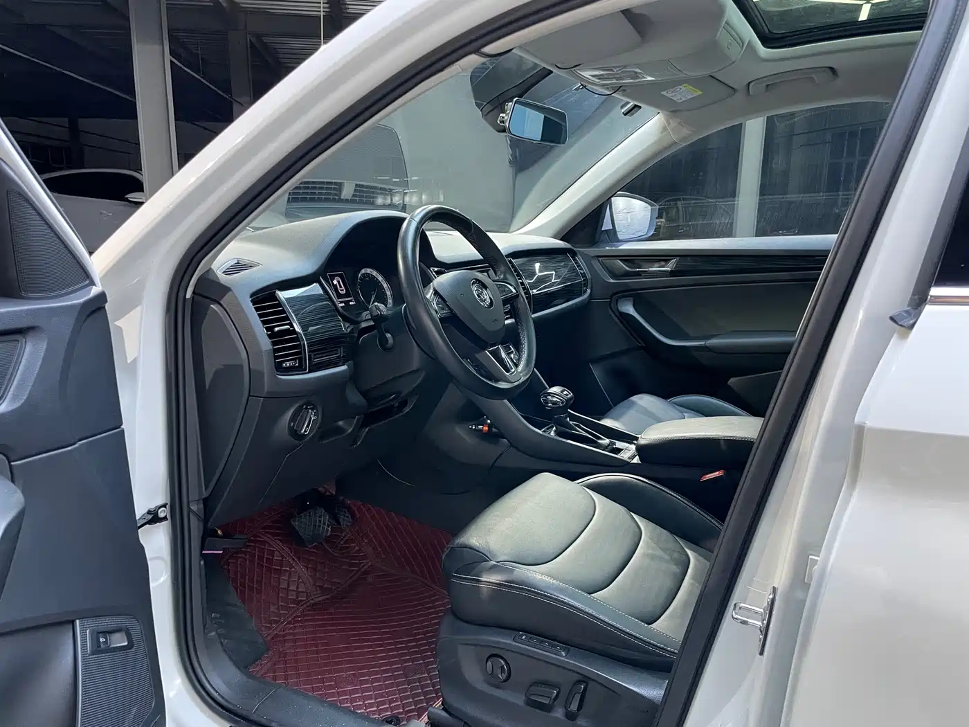 Škoda Kodiaq 2017 TSI330 7-seater 2WD Luxury Edition фото 7