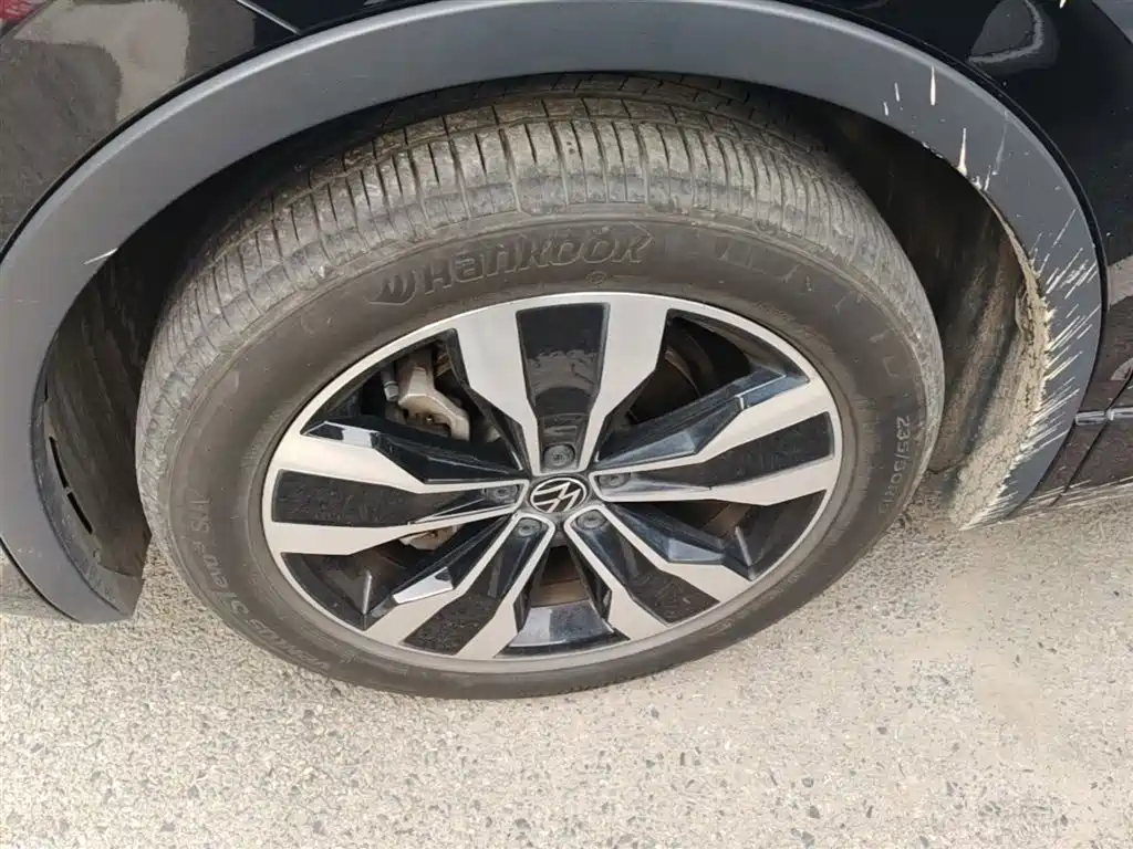 Volkswagen Tiguan L 2023 330TSI Auto 2WD R-Line Premium Edition фото 23