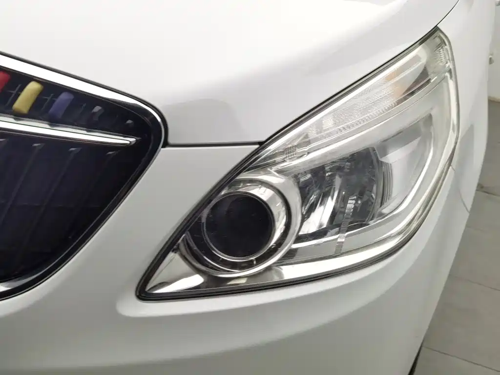 Фото 7 - Buick GL8