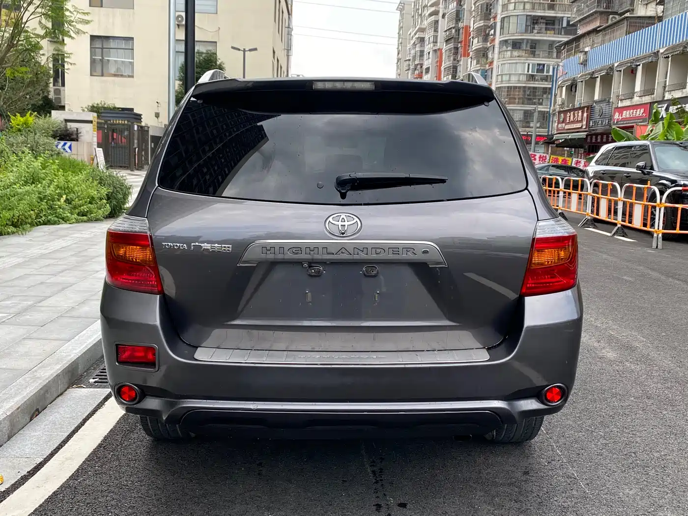 Toyota Highlander 2009 2.7L 2WD 7-seater Luxury Edition фото 4