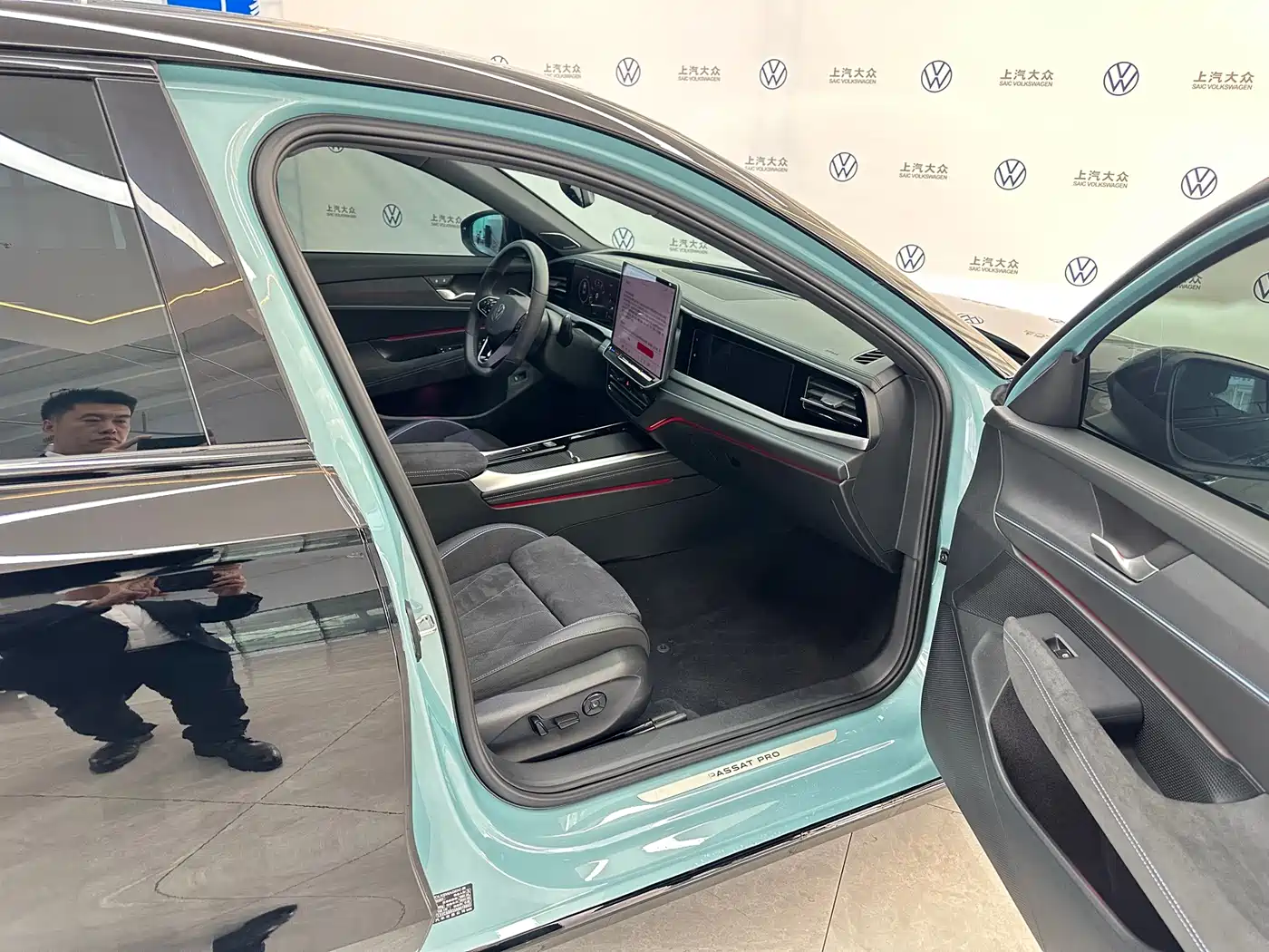 Volkswagen Passat 2025 Model Pro 380TSI Starlight Dragon Premium Edition фото 8