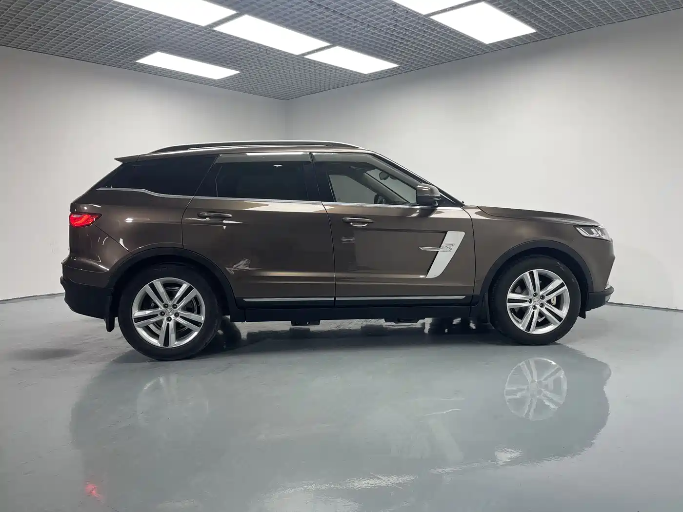 ZOTYE T700