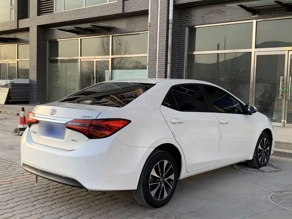 Toyota Levin 2018 185T CVT Prestige Edition China VI фото 7