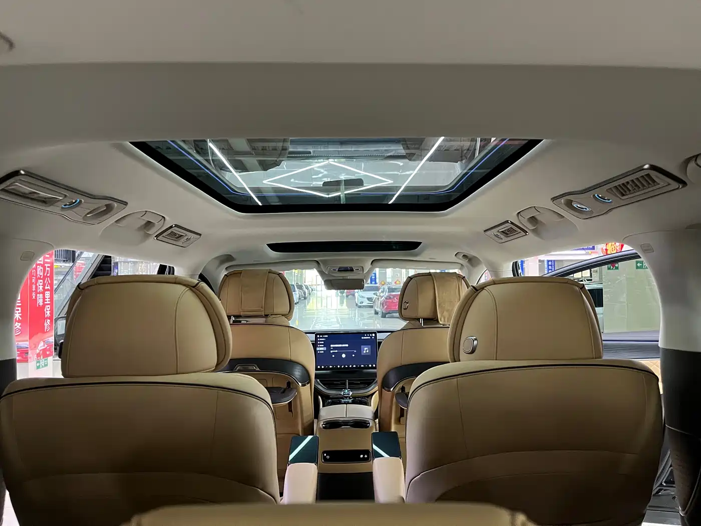 Denza D9 2024 DM-i 980 AWD Prestige фото 12