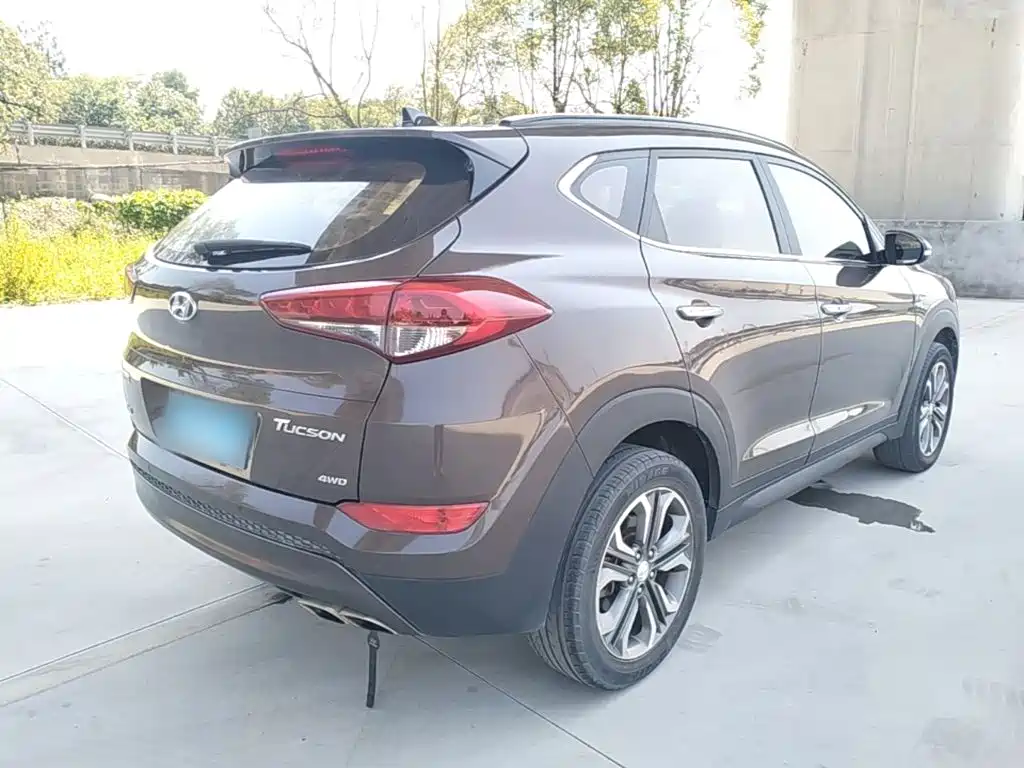 Фото 7 - Hyundai Tucson