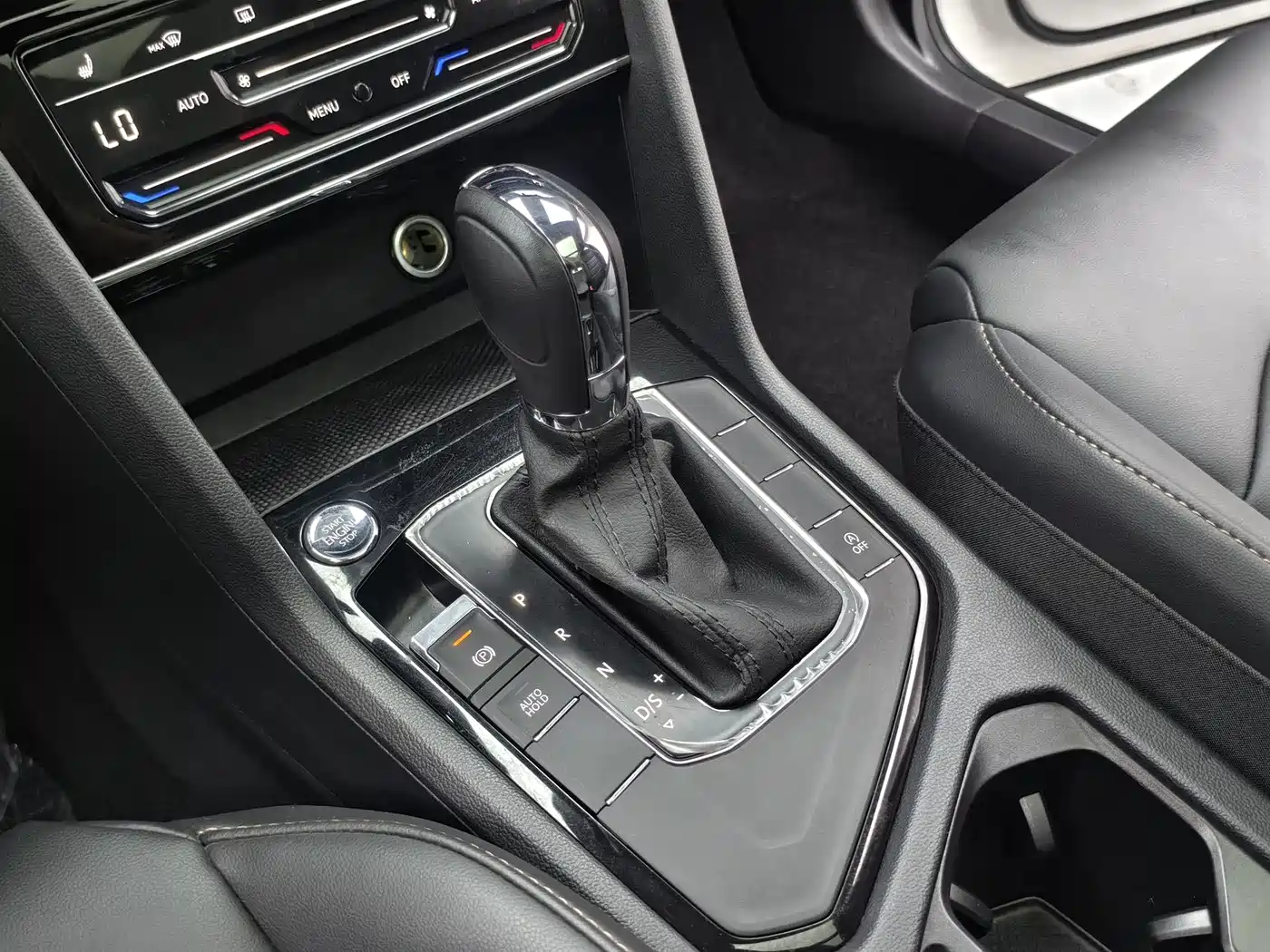 Volkswagen Tharu 2022 280TSI 2WD Comfort фото 15
