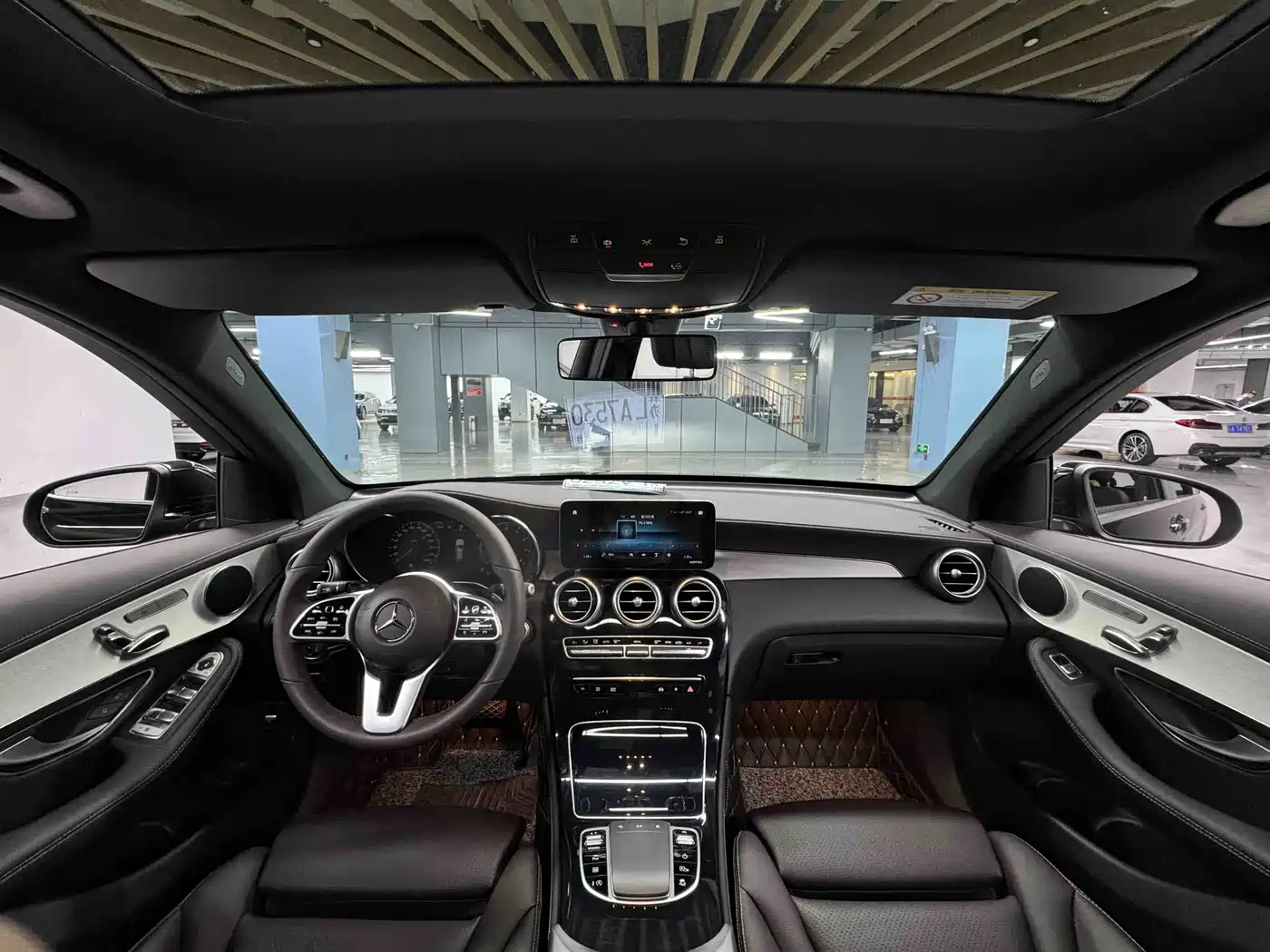 Mercedes-Benz GLC 2021 GLC 260 L 4MATIC Sporty фото 24