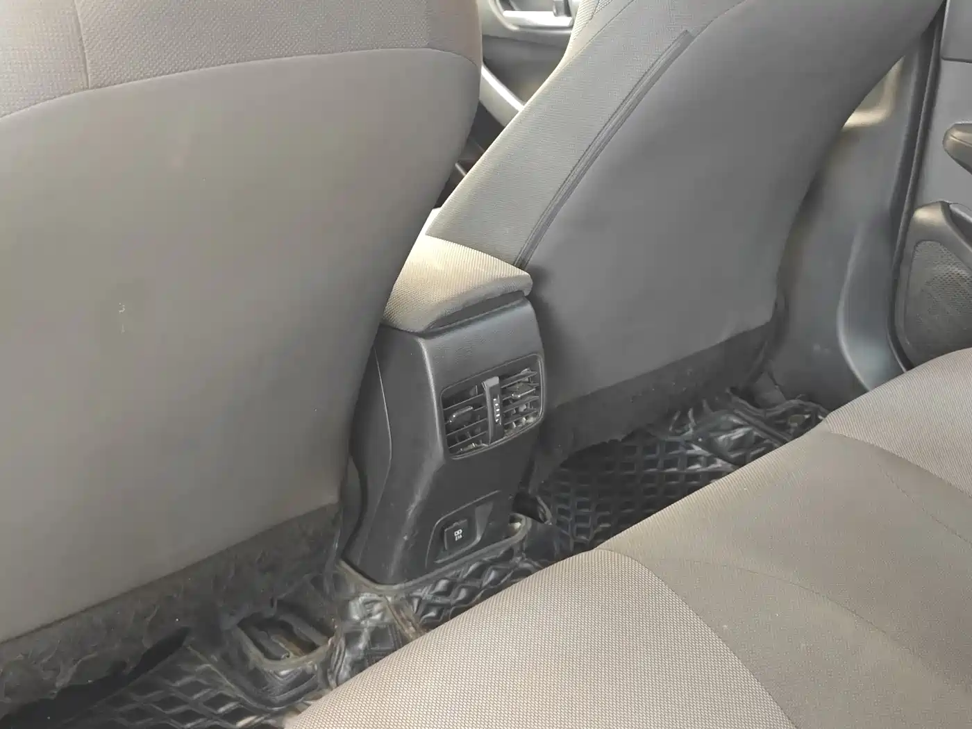 Toyota Levin 2023 TNGA 1.5L CVT Progressive фото 23
