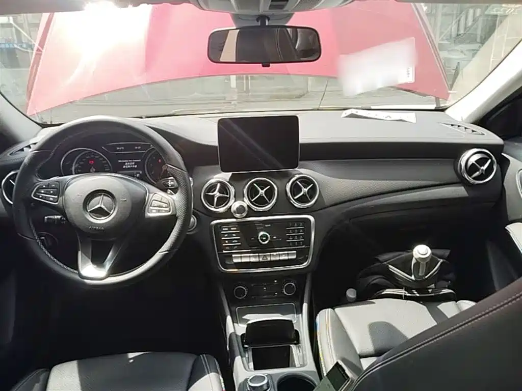 Mercedes-Benz GLA 2018 GLA 200 Fashion фото 10