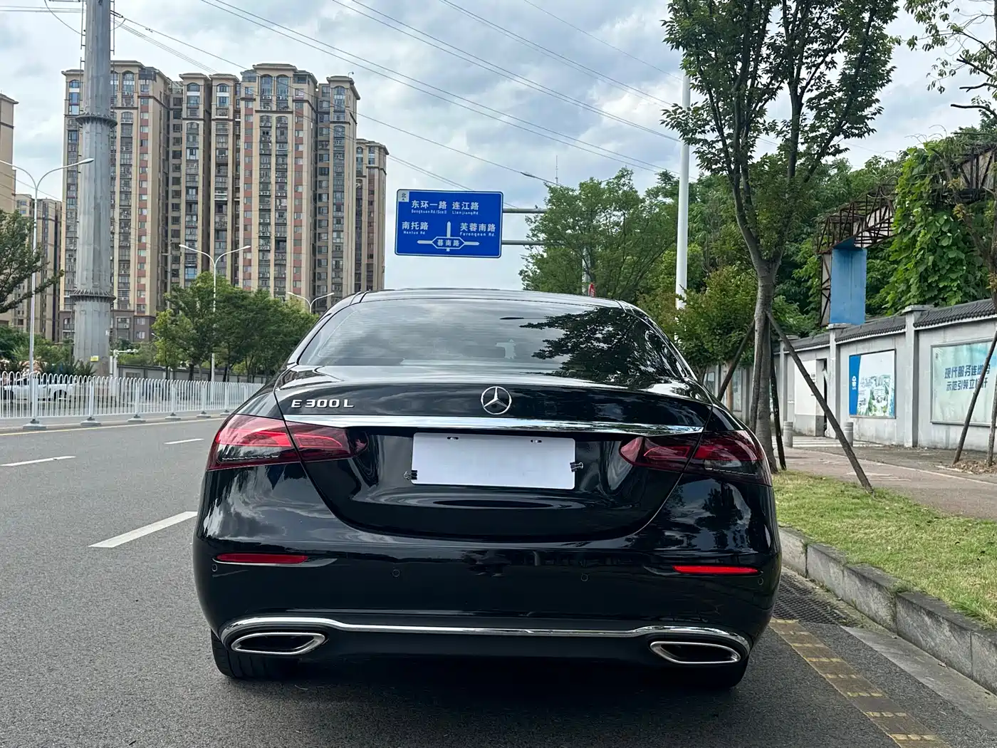 Mercedes-Benz E-Class 2023 E 300 L Fashion фото 5
