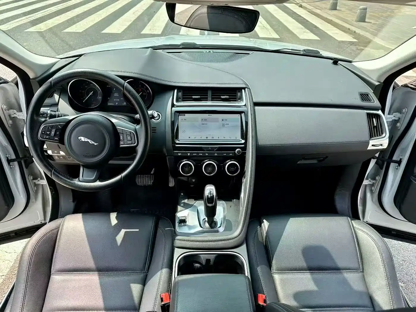 JAGUAR E-PACE
