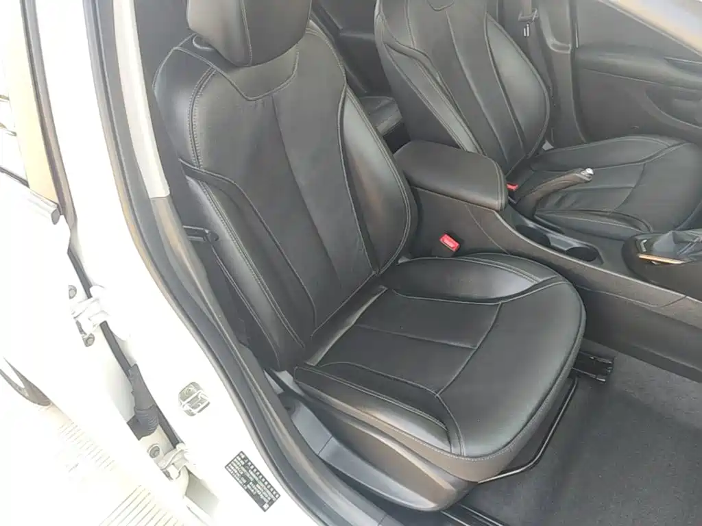 Фото 25 - Buick Excelle