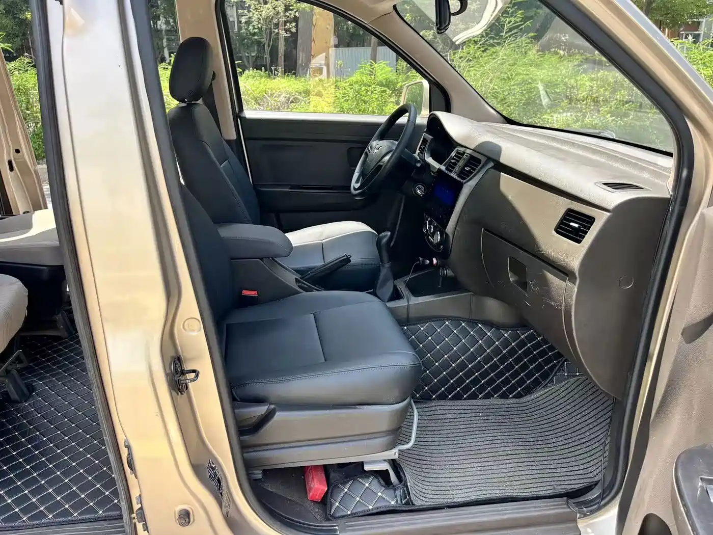 Wuling Motors Wuling Rongguang V 2019 2016 1.5L Standard