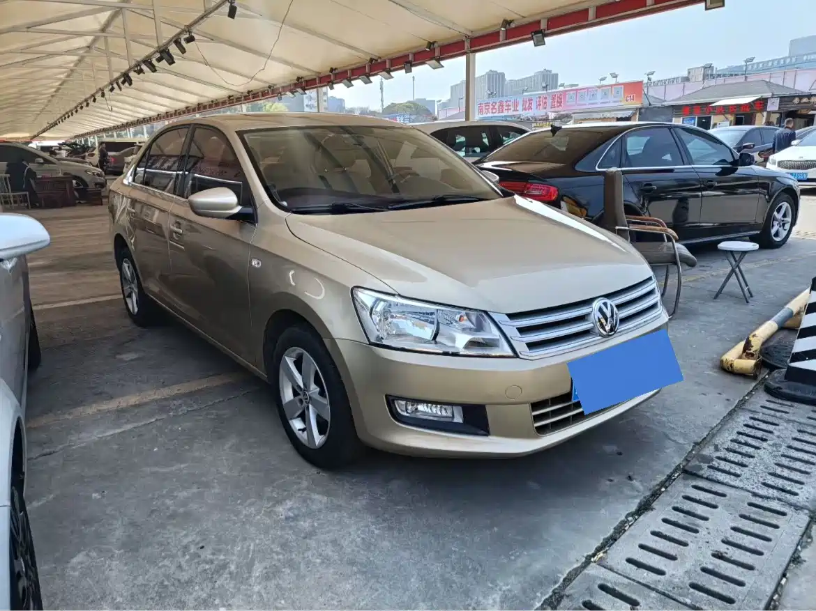 Volkswagen Santana 2015 1.6L Automatic Comfort Edition фото 3