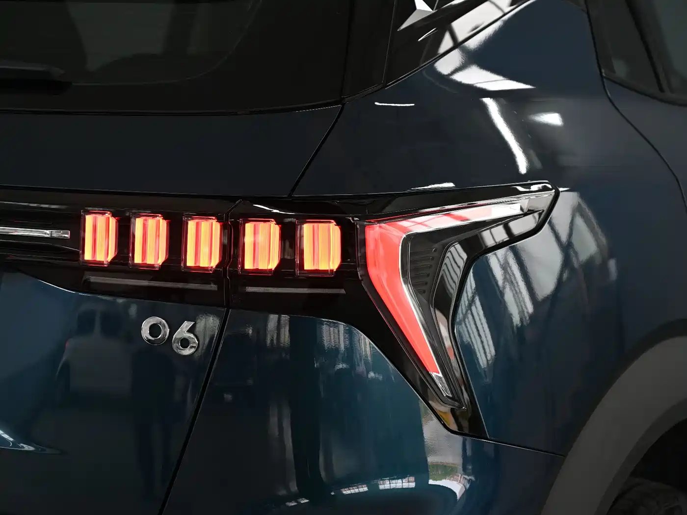 Lynk & Co 06 2020 1.5T Halo фото 25
