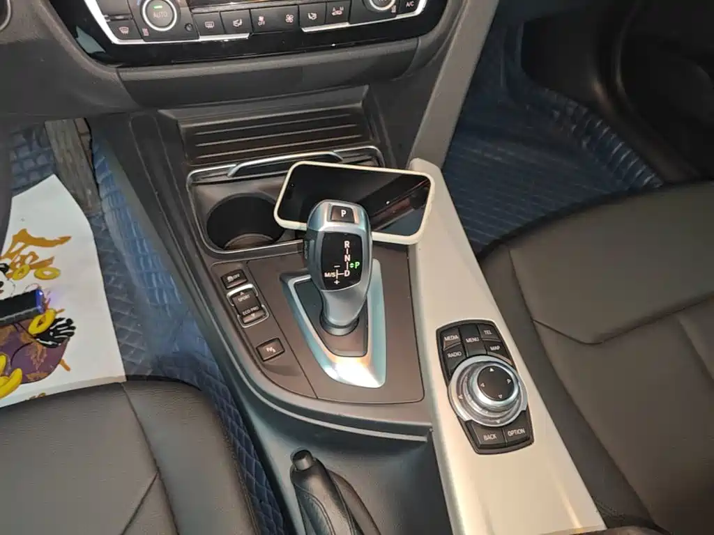 Фото 14 - BMW 3 Series