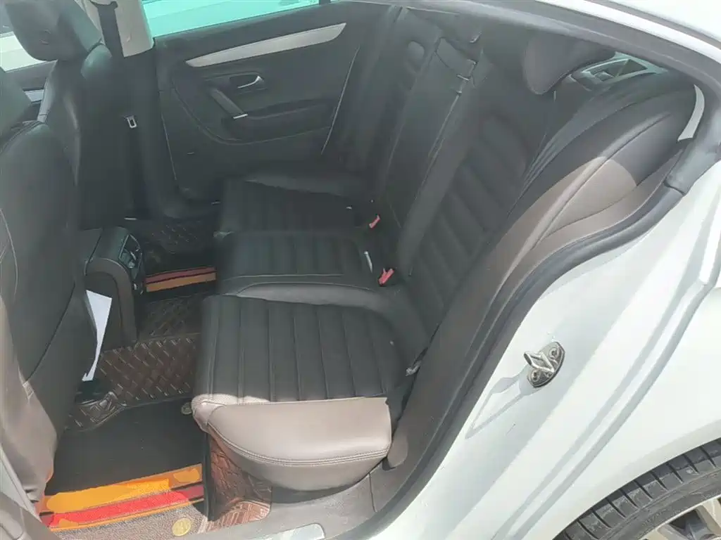 Volkswagen FAW-Volkswagen CC 2018 1.8TSI Luxury фото 17