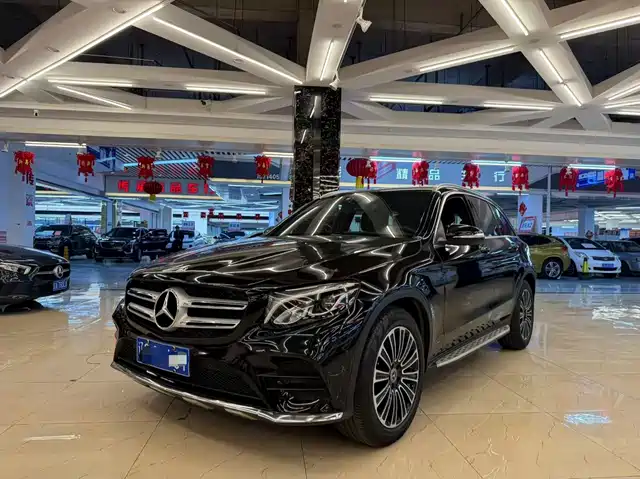 MERCEDES-BENZ GLC