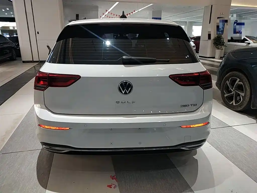 Volkswagen Golf 2023 280TSI DSG Pro фото 6