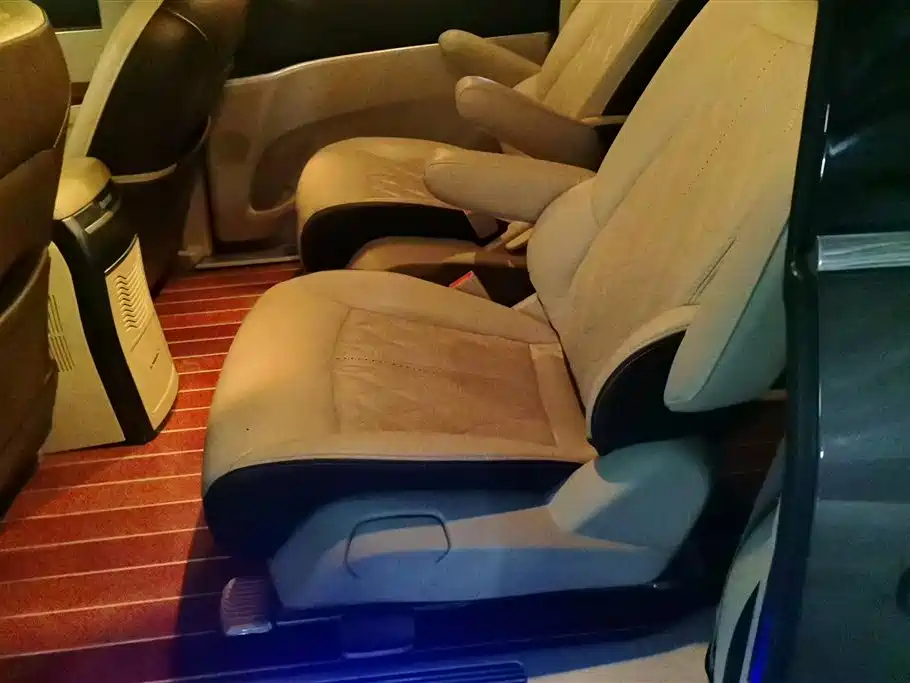 Buick GL8 2021 Land Business Class 652T Comfort фото 11