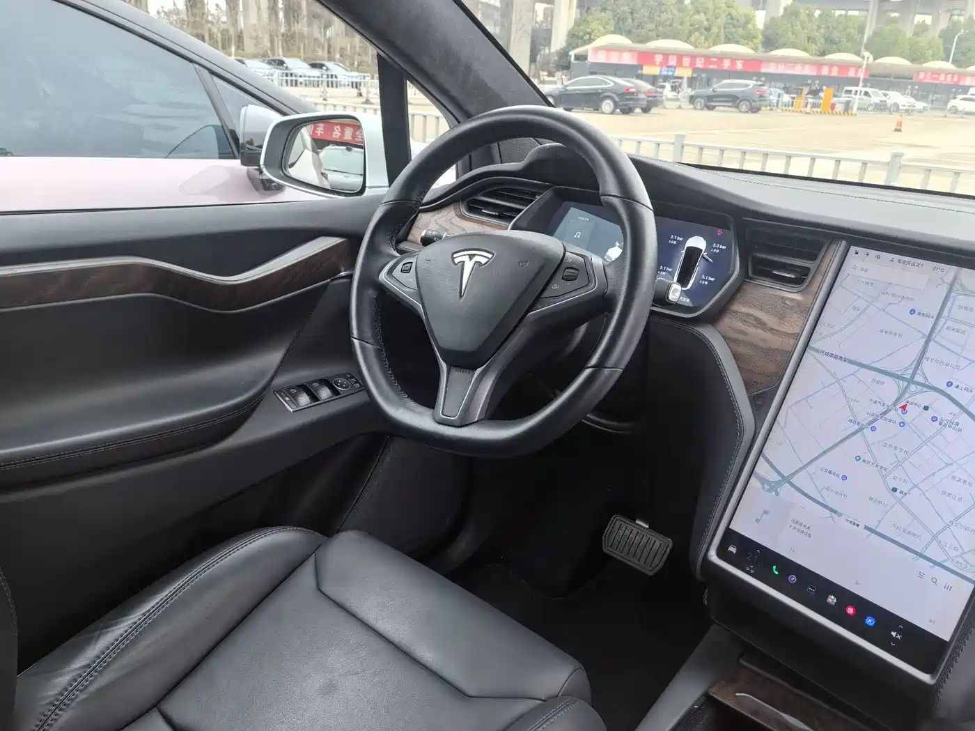 TESLA MODEL X