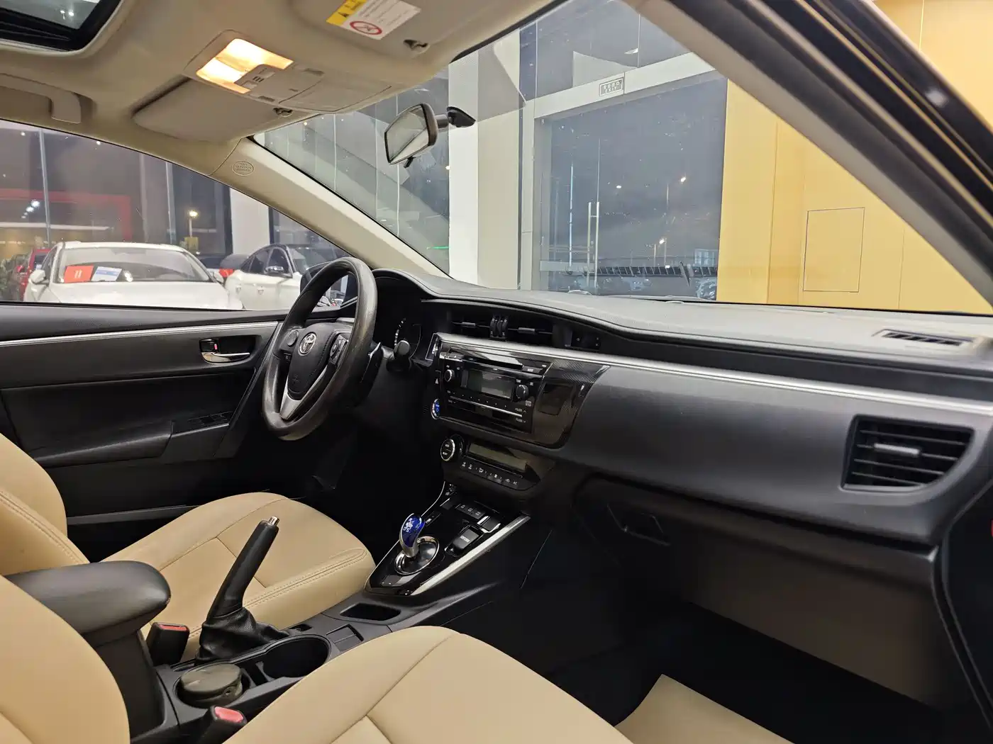 Toyota Levin 2016 Hybrid 1.8H GS E-CVT Elite Sunroof фото 30