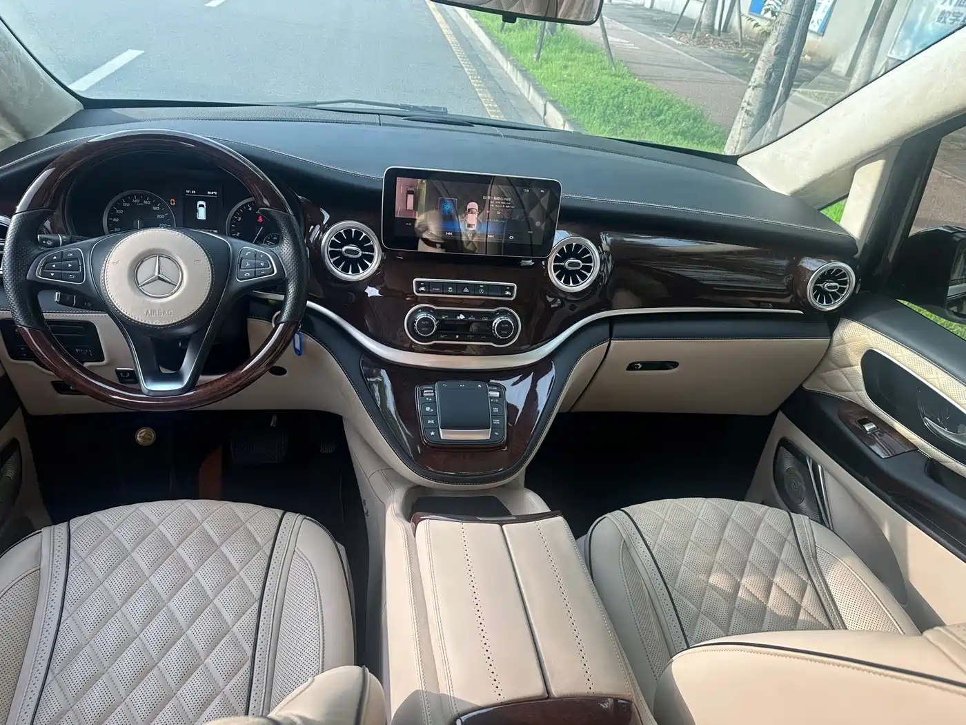 Mercedes-Benz Vito 2020 2.0T Business Edition (7-seater) фото 11
