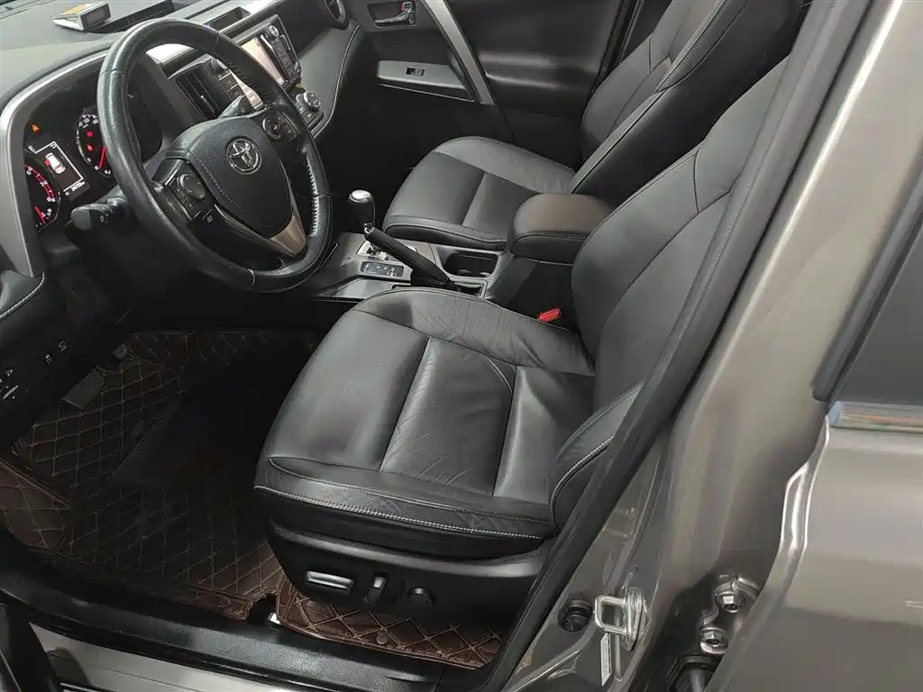Toyota RAV4 Rongfang 2016 2.0L CVT 2WD Smart (China V) фото 11