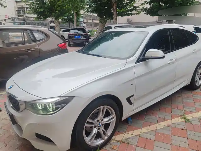 BMW 3 Series GT 2021