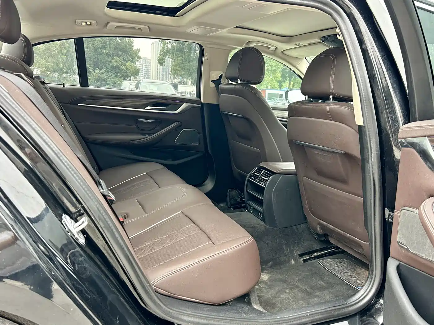 BMW 5 Series 2023 530Li Leading Luxury Package фото 16