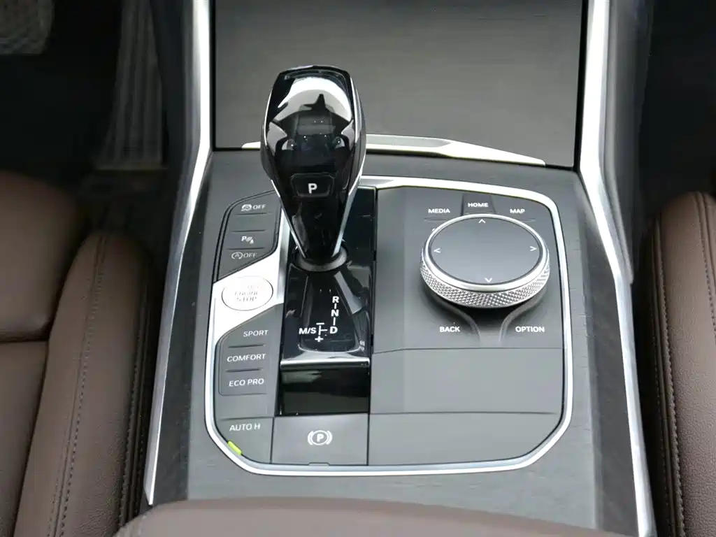 BMW 3 Series 2022 Facelift 325Li M Sport Shadow Edition фото 12