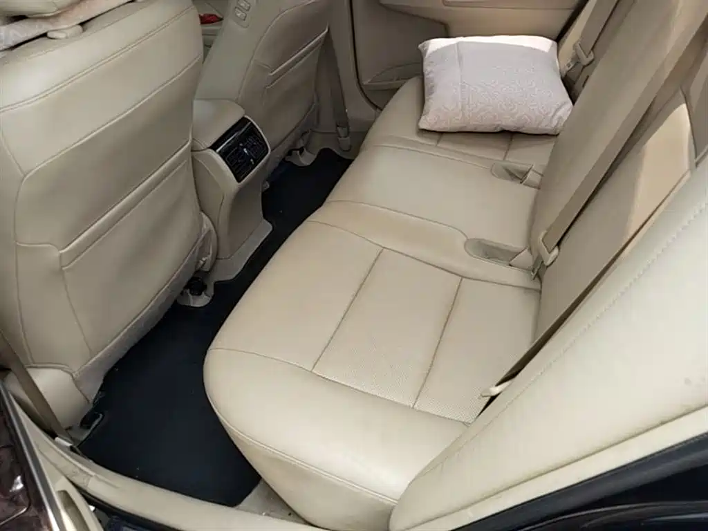 Toyota Camry 2015 2.5G Luxury Navigation Edition фото 16