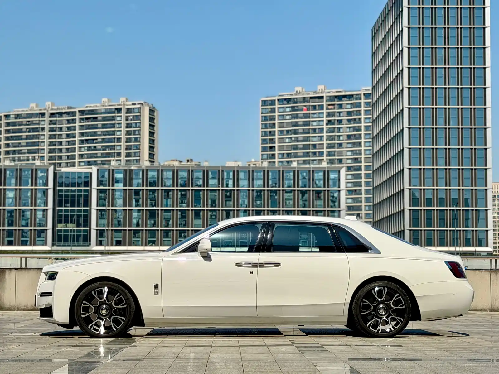 Фото 22 - Rolls-Royce Ghost