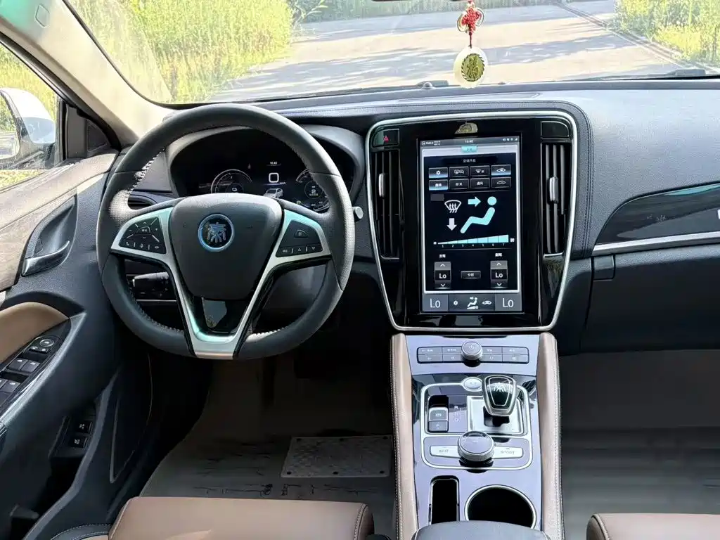 BYD Qin New Energy 2018 2018 Qin EV450 Smart Connection Trend Edition