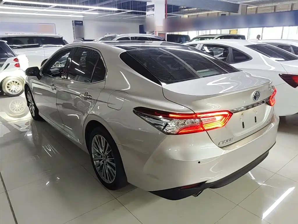 Toyota Camry 2019 Hybrid 2.5HG Luxury Edition China VI фото 5