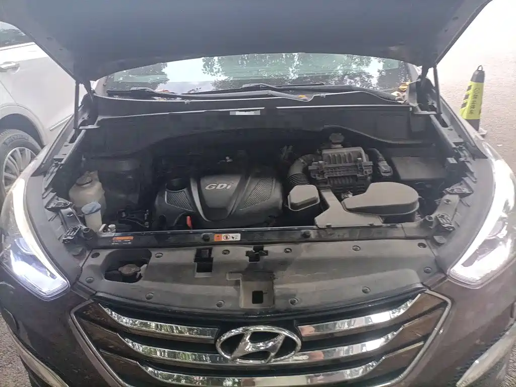 Hyundai Santa Fe 2013 Facelift 2.0T Automatic 4WD Premium фото 17